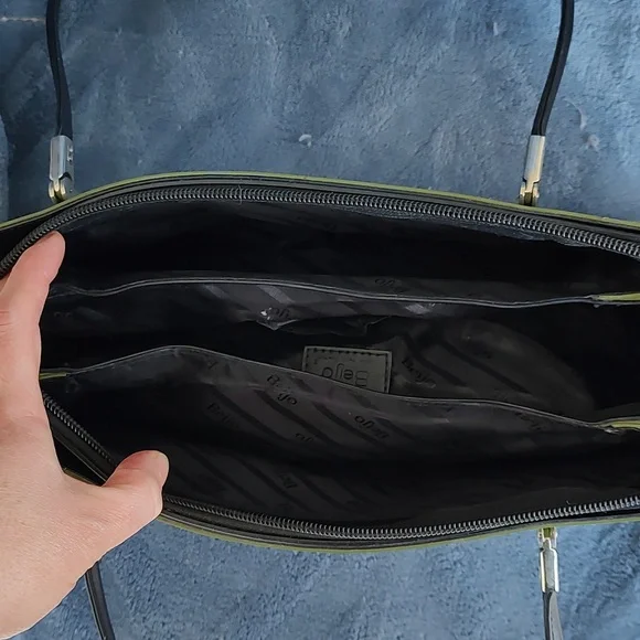 Beijo faux leather green/black color block shoulder bag. GUC. Preloved - Picture 10 of 15